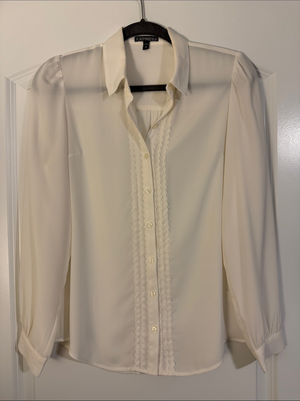 Express Cream Button-Front Blouse with Pintuck Trim XS